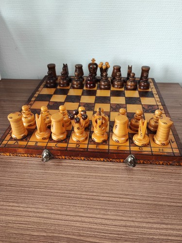 Ancien joli jeu échec - joli, d’échec